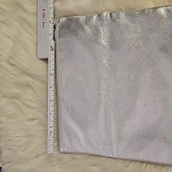 Victoria's Secret silver tone vegan leather bag pouch zippered 10x11 inches - Picture 6 of 8